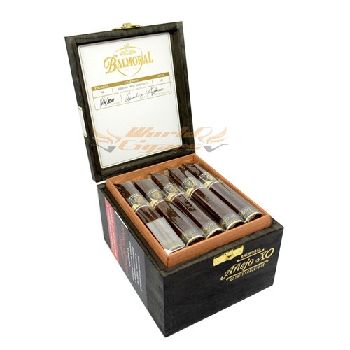 Balmoral Anejo XO Petit Robusto Cx C/20