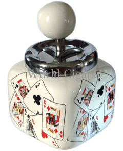 Cinzeiro em Porcelana Cartas Com Tampa
