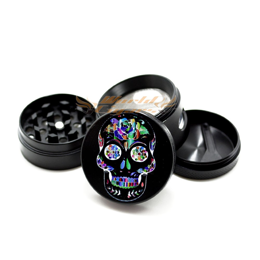 Triturador de Fumo em Metal Pequeno Preto Caveira